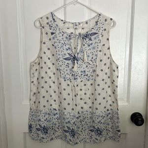 Old Navy Floral sleeveless blouse